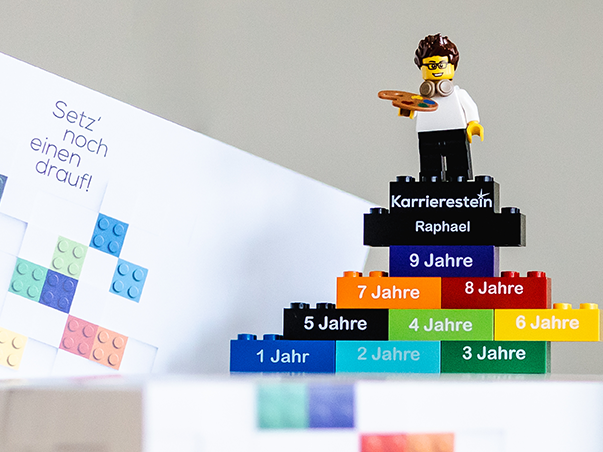 Mitarbeiterbindung mit Karrierestein